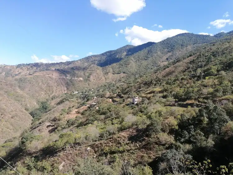 Entrada a la comunidad La Aurora